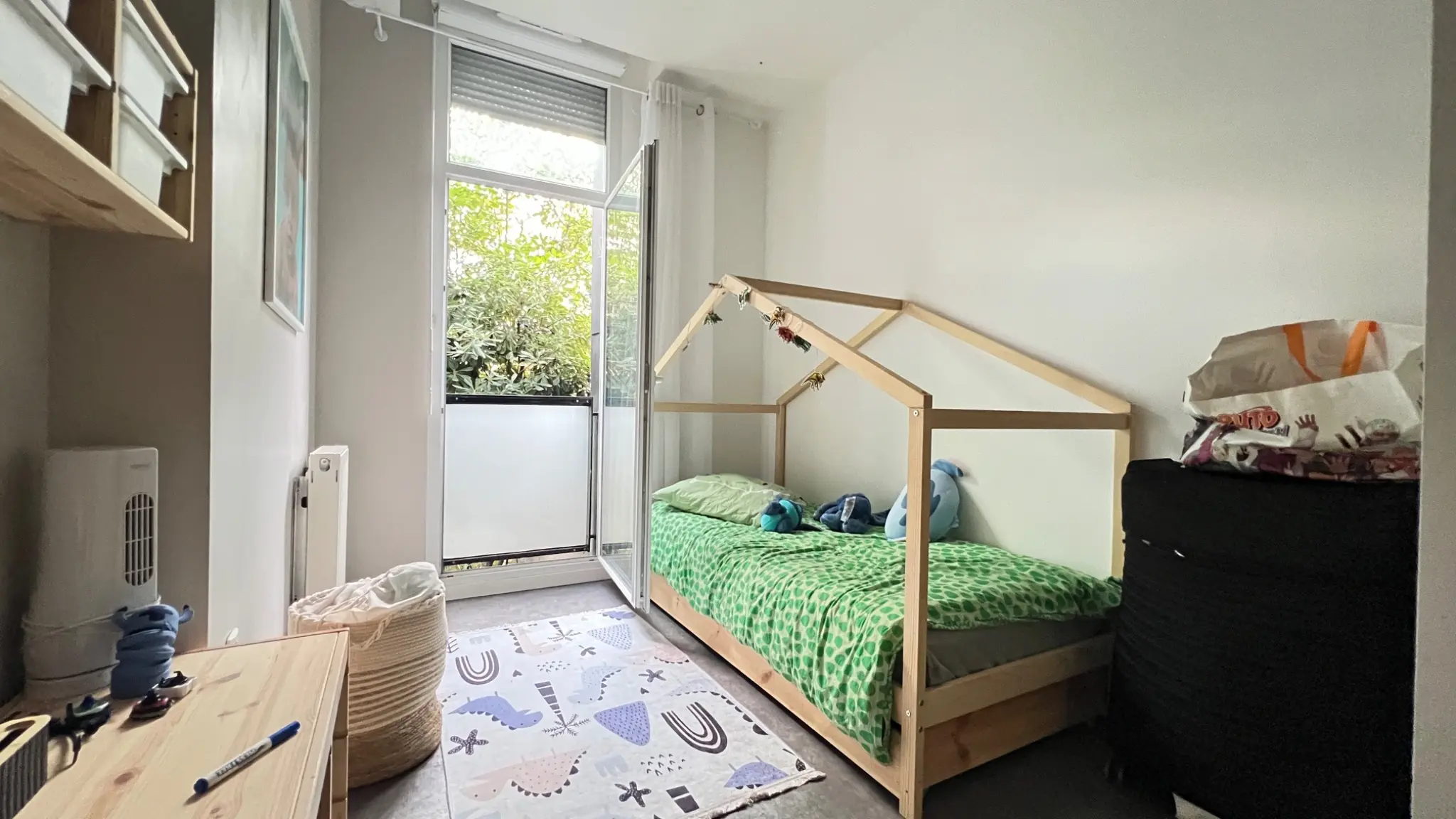 Seconde chambre avec accès direct vers la terrasse