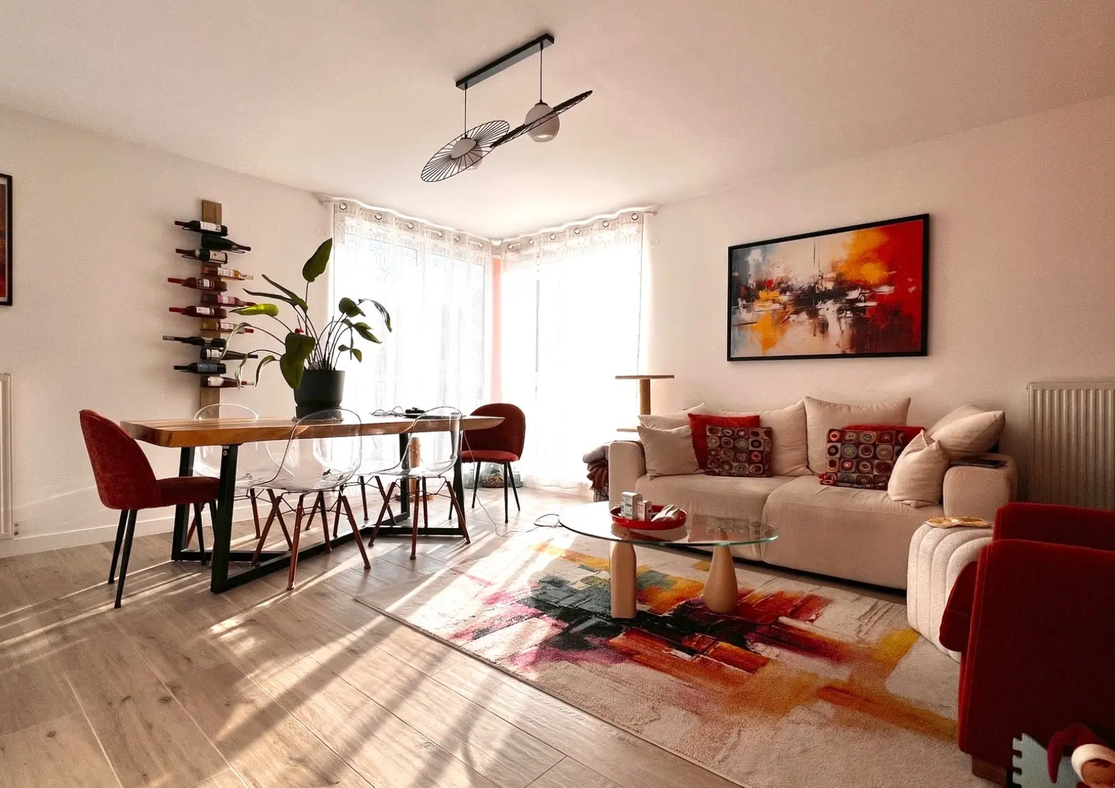 Séjour lumineux de l’appartement familial à Vitry-sur-Seine