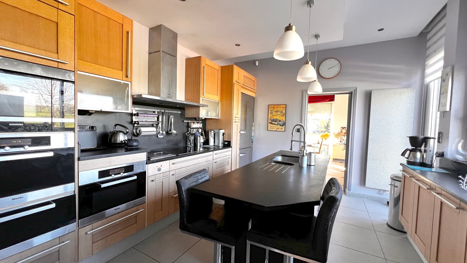 Fitted and equipped kitchen of the Longpont property
