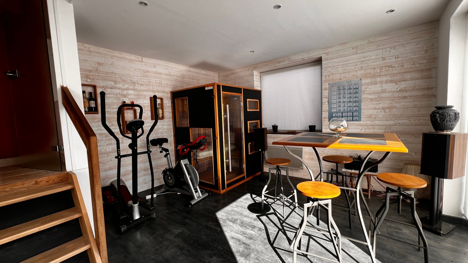 Wellness and relaxation area with sauna in the Longpont property