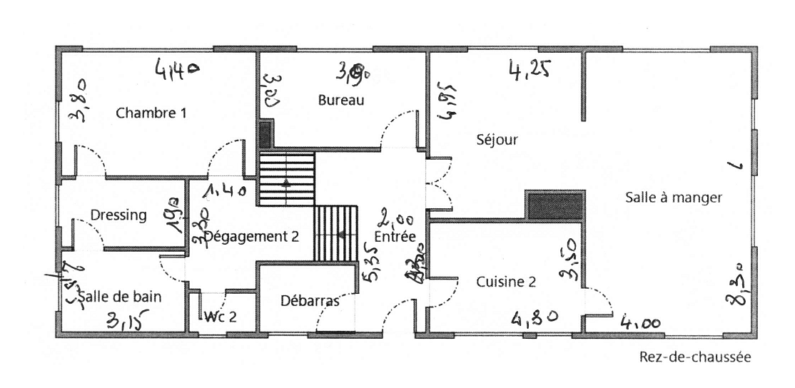 Plan coté du rez-de-chaussée avec entrée, séjour, salle à manger, cuisine, bureau et suite parentale